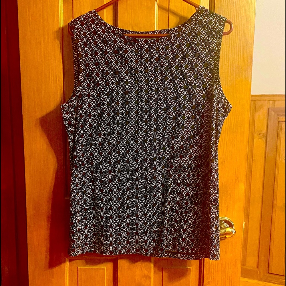 Women’s sleeveless top